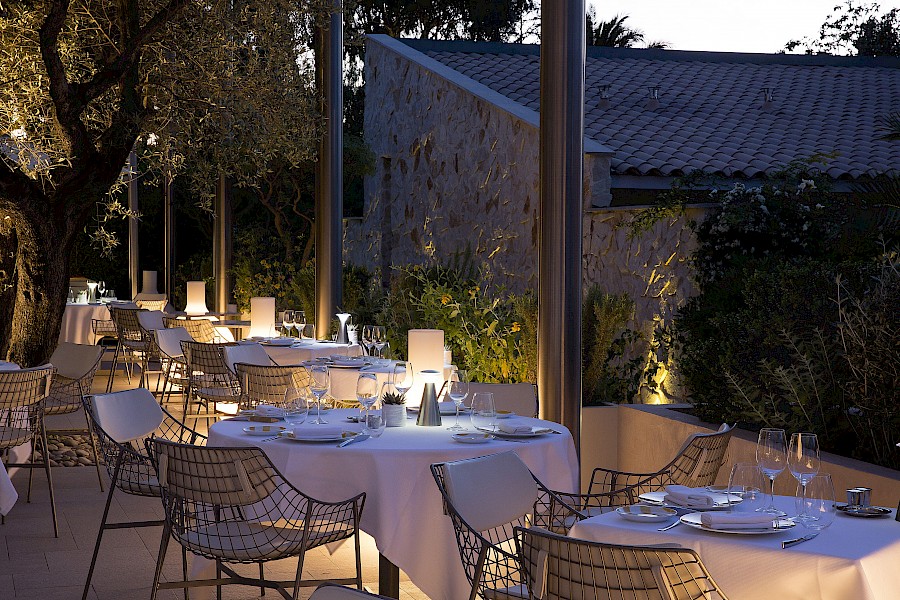 LUXE REIZEN  - TRAVEL IN LUXURY - LUXURY IS TRAVELLING  FRANKRIJK_LUXE REIZEN FRANKRIJK**SEZZ, SAINT-TROPEZ