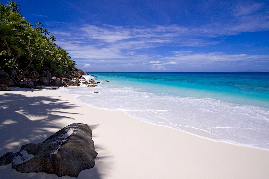 LUXE REIZEN  - TRAVEL IN LUXURY - LUXURY IS TRAVELLING  INDISCHE OCEAAN_LUXE REIZEN INDISCHE OCEAAN - SEYCHELLEN & MAURITIUS**LUXURY IN PARADISE