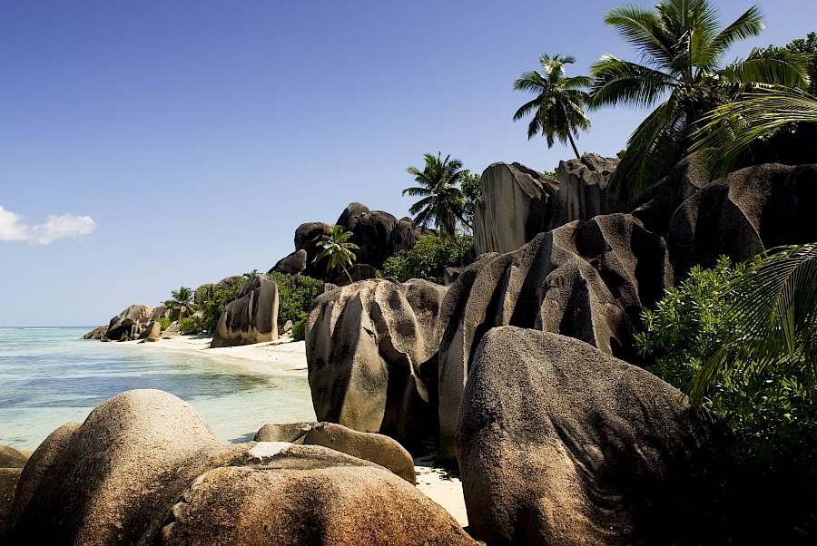 LUXE REIZEN  - TRAVEL IN LUXURY - LUXURY IS TRAVELLING  INDISCHE OCEAAN_LUXE REIZEN SEYCHELLEN**LUXURY IN PARADISE