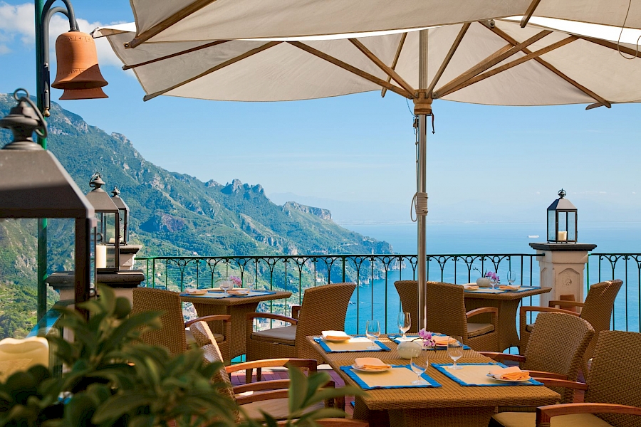 LUXE REIZEN  - TRAVEL IN LUXURY - LUXURY IS TRAVELLING  ITALIE_LUXE REIZEN AMALFIKUST**PALAZZO AVINO RAVELLO