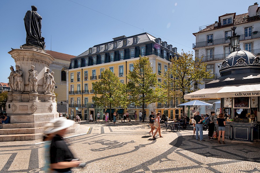 LUXE REIZEN  - TRAVEL IN LUXURY - LUXURY IS TRAVELLING  PORTUGAL_LUXE REIZEN LISSABON – PORTUGAL**BAIRRO ALTO HOTEL
