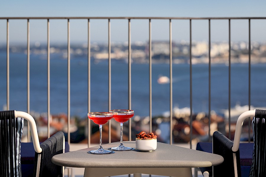 LUXUSREISEN - TRAVEL IN LUXURY  PORTUGAL_LUXUS REISEN LISSABON – PORTUGAL**BAIRRO ALTO HOTEL