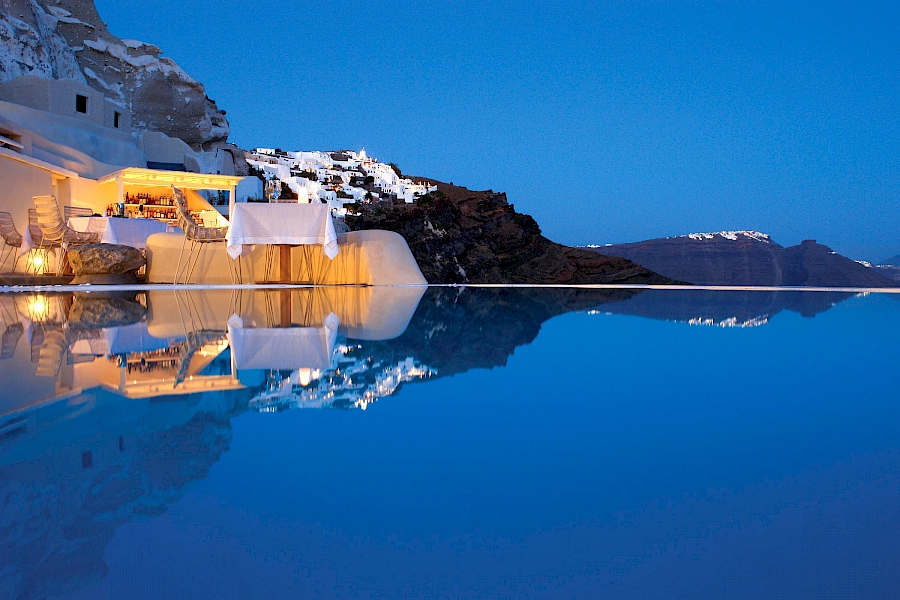 LUXUSREISEN - TRAVEL IN LUXURY  GRIECHENLAND_LUXUSREISEN GRIECHENLAND**MYSTIQUE SANTORINI