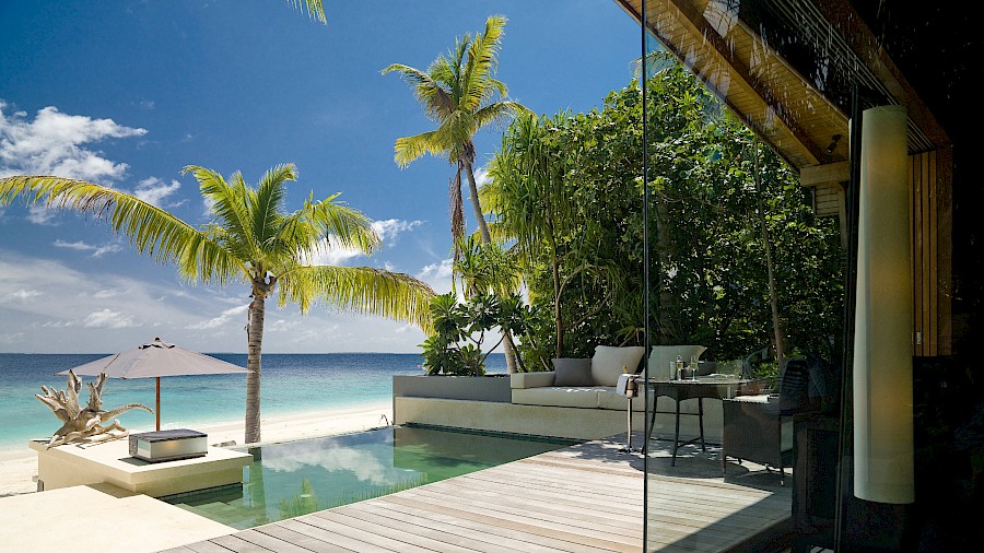 LUXE REIZEN  - TRAVEL IN LUXURY - LUXURY IS TRAVELLING  MALEDIVEN_LUXE REIZEN MALEDIVEN STRANDCOLLECTIE**PARK HYATT MALDIVES HADAHAA