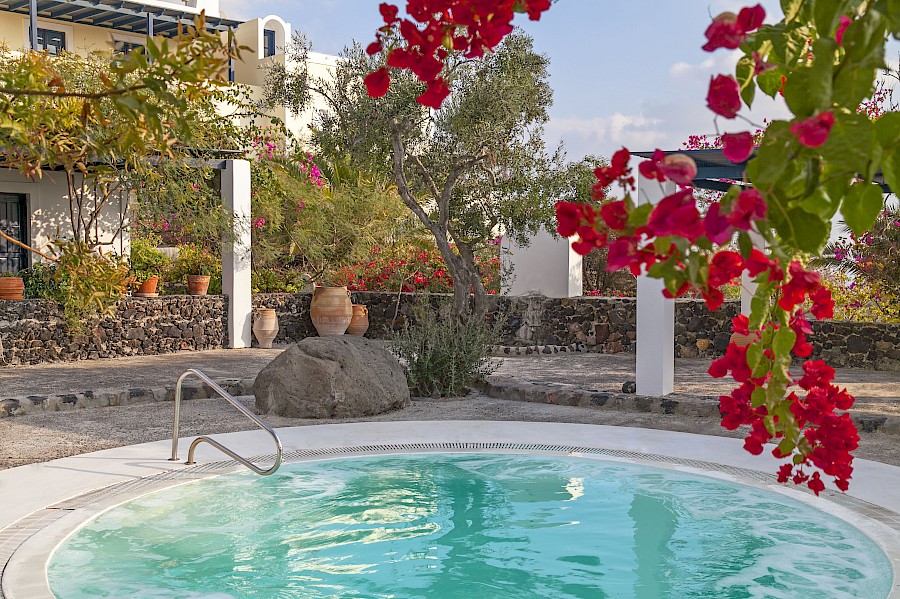 LUXE REIZEN  - TRAVEL IN LUXURY - LUXURY IS TRAVELLING  GRIEKENLAND_LUXE REIZEN GRIEKENLAND**VEDEMA SANTORINI