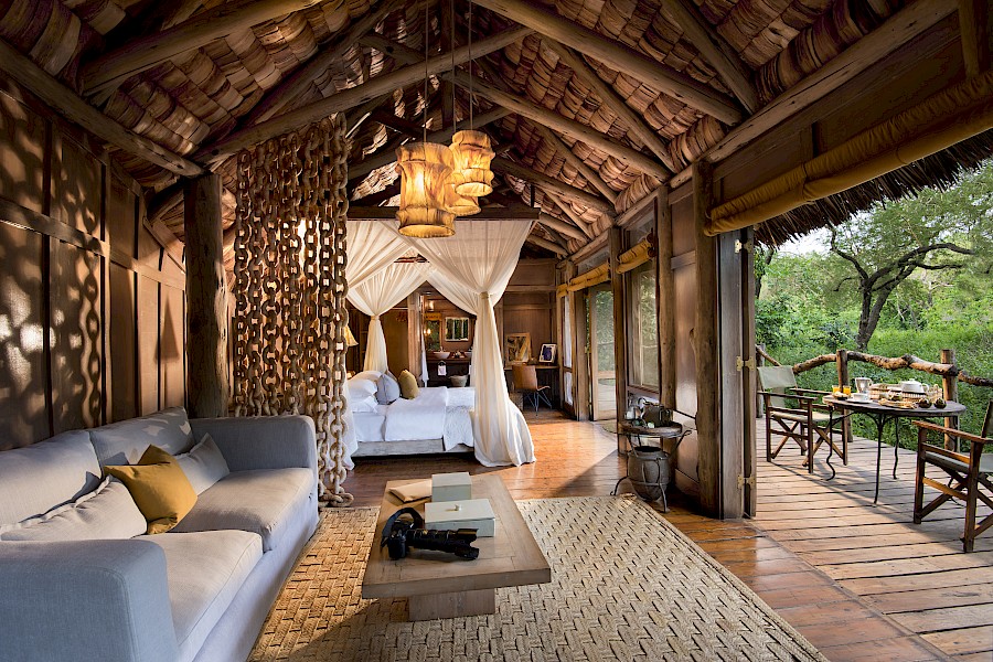 LUXE REIZEN  - TRAVEL IN LUXURY - LUXURY IS TRAVELLING  TANZANIA_LUXE SAFARI TANZANIA**LAKE MANYARA TREE LODGE