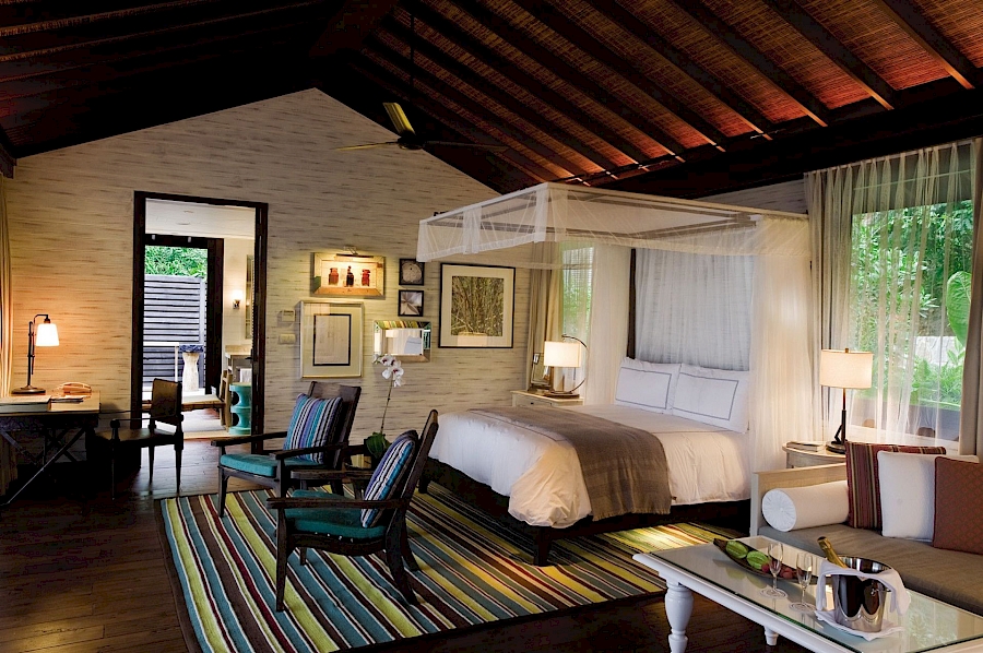 LUXE REIZEN  - TRAVEL IN LUXURY - LUXURY IS TRAVELLING  SEYCHELLEN_LUXE REIZEN SEYCHELLEN**FOUR SEASONS RESORT SEYCHELLEN