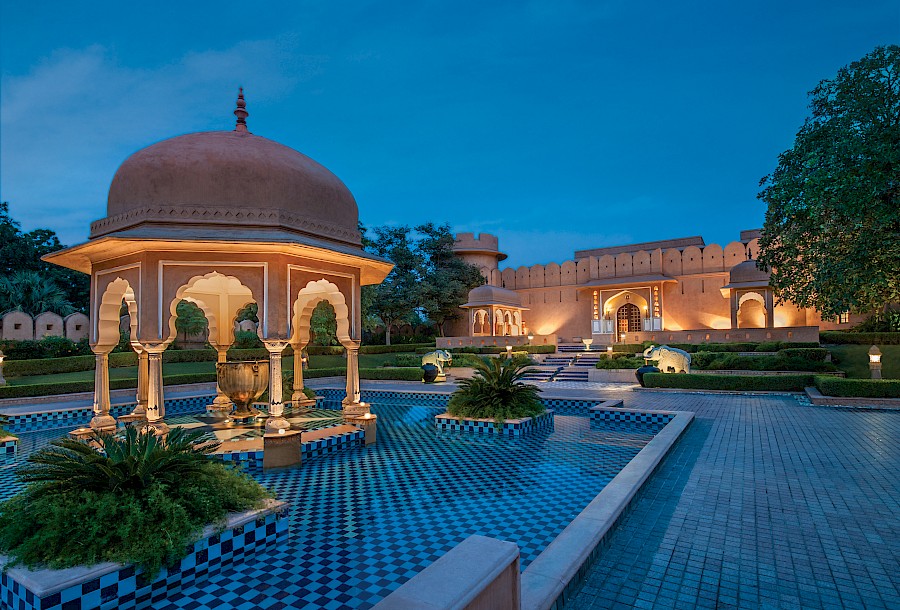 LUXE REIZEN  - TRAVEL IN LUXURY - LUXURY IS TRAVELLING  INDIA_LUXE RONDREIZEN INDIA - COLORS OF INDIA**The Oberoi Rajvilas - Jaipur