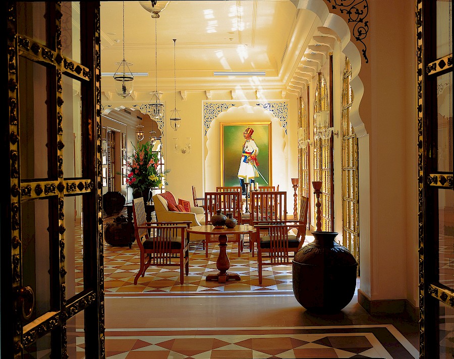 LUXE REIZEN  - TRAVEL IN LUXURY - LUXURY IS TRAVELLING  INDIA_LUXE RONDREIZEN INDIA - COLORS OF INDIA**The Oberoi Rajvilas - Jaipur