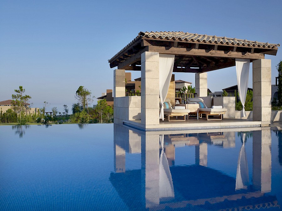 LUXUSREISEN - TRAVEL IN LUXURY  GRIECHENLAND_THE ROMANOS COSTA NAVARINO - GRIECHENLAND**Cabana Pool