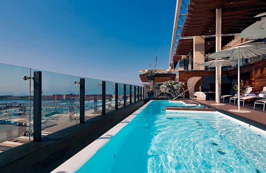 LUXE REIZEN  - TRAVEL IN LUXURY - LUXURY IS TRAVELLING  ITALIE_LUXE REIZEN NAPELS, ITALIE**ROMEO HOTEL NAPELS