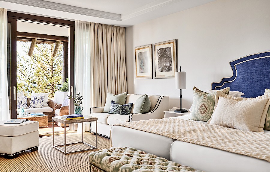 LUXE REIZEN  - TRAVEL IN LUXURY - LUXURY IS TRAVELLING  SPANJE_MARBELLA CLUB HOTEL GOLF RESORT & SPA**DELUXE ROOM SEA VIEW