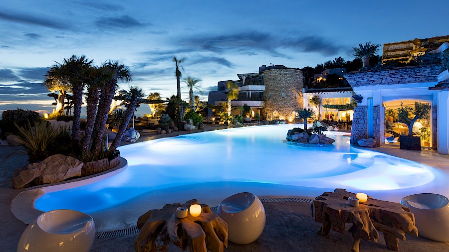 LUXE REIZEN  - TRAVEL IN LUXURY - LUXURY IS TRAVELLING  SPANJE_LUXE REIZEN IBIZA**HACIENDA NA XAMENA