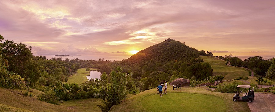 LUXE REIZEN  - TRAVEL IN LUXURY - LUXURY IS TRAVELLING  SEYCHELLEN_LUXE GOLFREIZEN SEYCHELLEN**CONSTANCE LEMURIA - PRASLIN - SEYCHELLEN