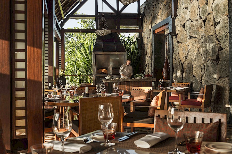 LUXE REIZEN  - TRAVEL IN LUXURY - LUXURY IS TRAVELLING  MAURITIUS_LUXE REIZEN MAURITIUS**FOUR SEASONS RESORT AT ANAHITA