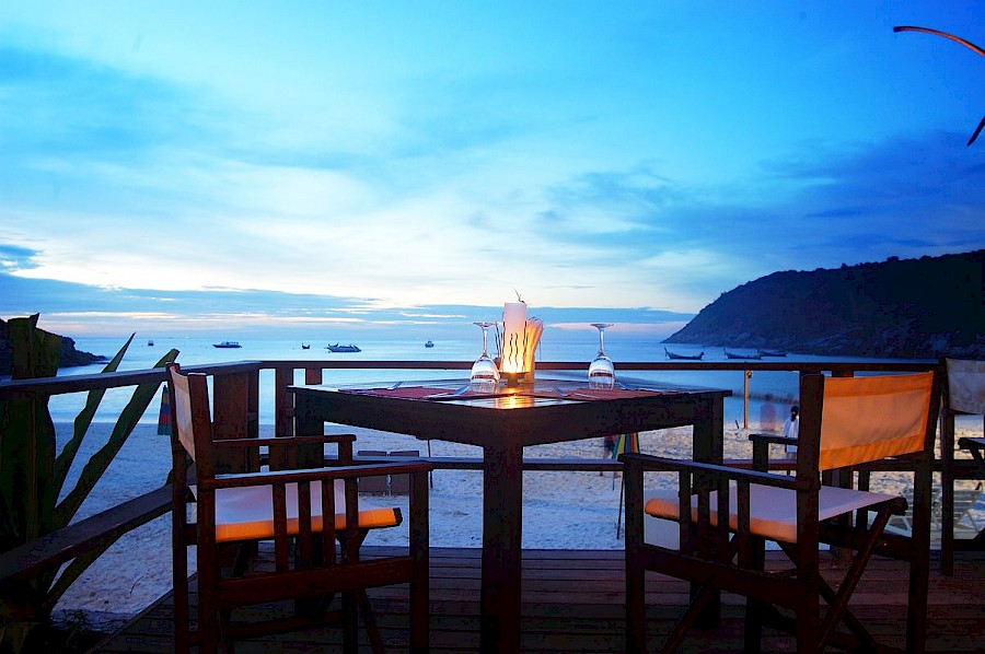 LUXE REIZEN  - TRAVEL IN LUXURY - LUXURY IS TRAVELLING  THAILAND_LUXE REIZEN PHUKET - KOH RACHA YAI **THE RACHA
