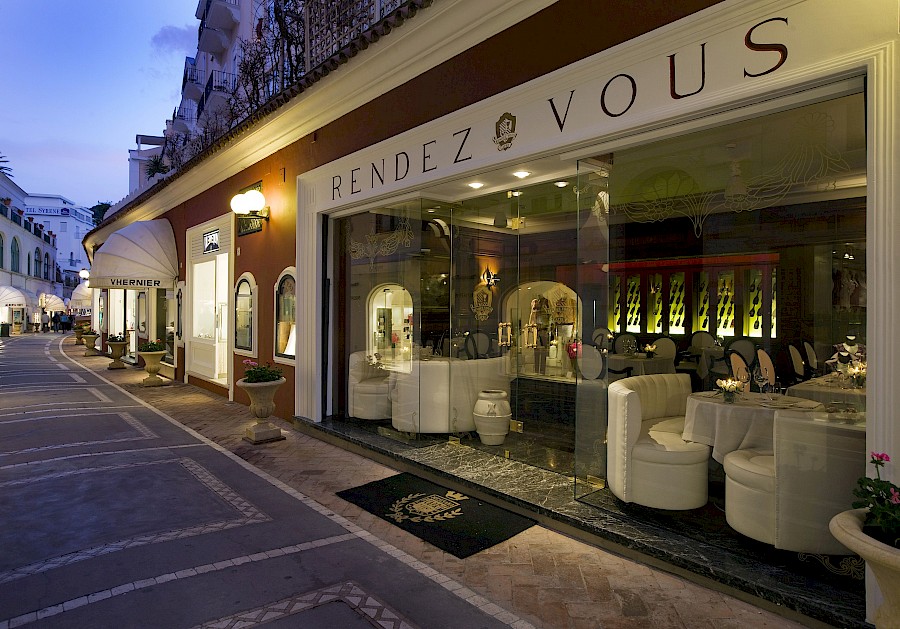 LUXE REIZEN  - TRAVEL IN LUXURY - LUXURY IS TRAVELLING  ITALIE_LUXE REIZEN CAPRI**GRAND HOTEL QVISISANA CAPRI