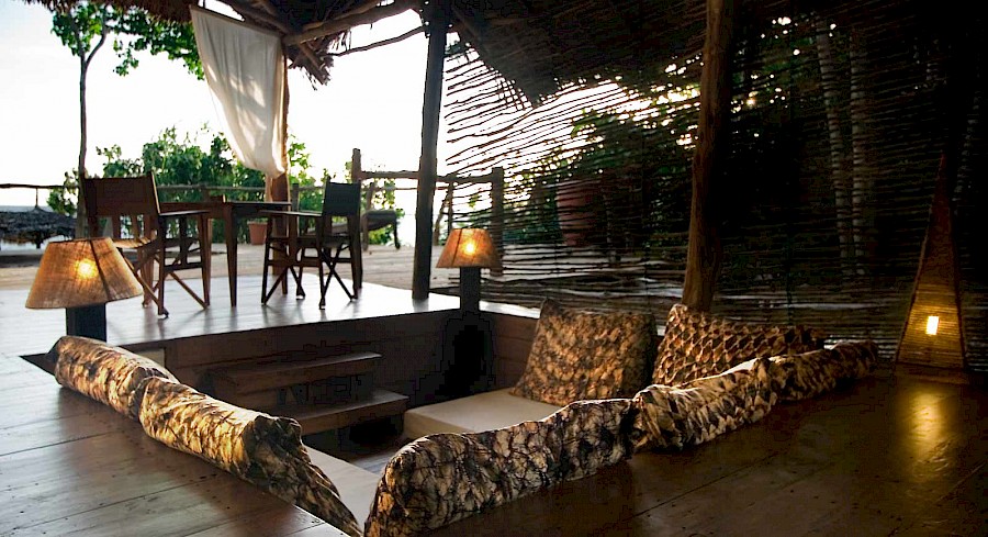 LUXE REIZEN  - TRAVEL IN LUXURY - LUXURY IS TRAVELLING  PEMBA_LUXE REIZEN TANZANIA - BAREFOOT LUXURY**FUNDU LAGOON PEMBA
