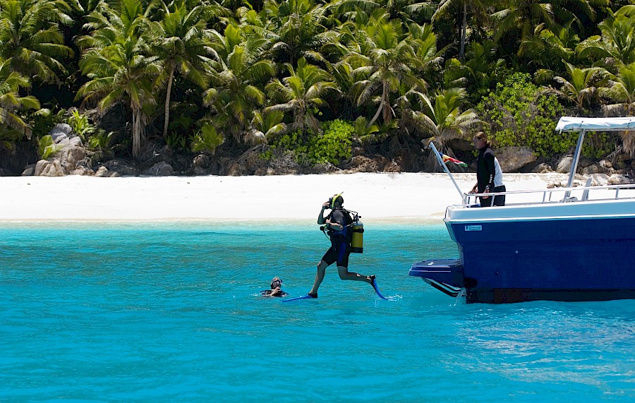 LUXUSREISEN - TRAVEL IN LUXURY  SEYCHELLEN_SAILING IN PARADISE**SEYCHELLEN