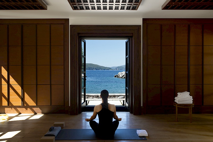 LUXE REIZEN  - TRAVEL IN LUXURY - LUXURY IS TRAVELLING  MONTENEGRO_LUXE REIZEN MONTENEGRO**AMAN SVETI STEFAN