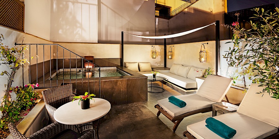 LUXE REIZEN  - TRAVEL IN LUXURY - LUXURY IS TRAVELLING  SPANJE_LUXE REIZEN SEVILLA - SPANJE**CORRAL DEL REY
