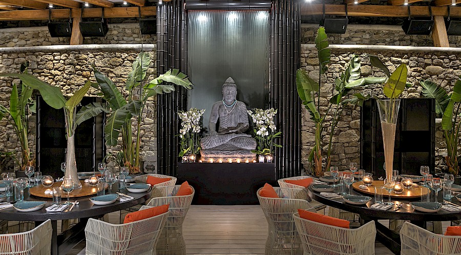LUXE REIZEN  - TRAVEL IN LUXURY - LUXURY IS TRAVELLING  GRIEKENLAND_SANTA MARINA RESORT & VILLAS MYKONOS**LUXE REIZEN MYKONOS