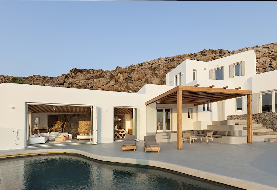 LUXE REIZEN  - TRAVEL IN LUXURY - LUXURY IS TRAVELLING  GRIEKENLAND_SANTA MARINA RESORT & VILLAS MYKONOS**LUXE REIZEN MYKONOS