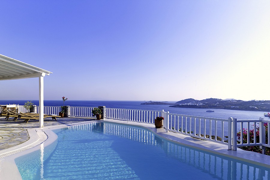 LUXE REIZEN  - TRAVEL IN LUXURY - LUXURY IS TRAVELLING  GRIEKENLAND_SANTA MARINA RESORT & VILLAS MYKONOS**LUXE REIZEN MYKONOS