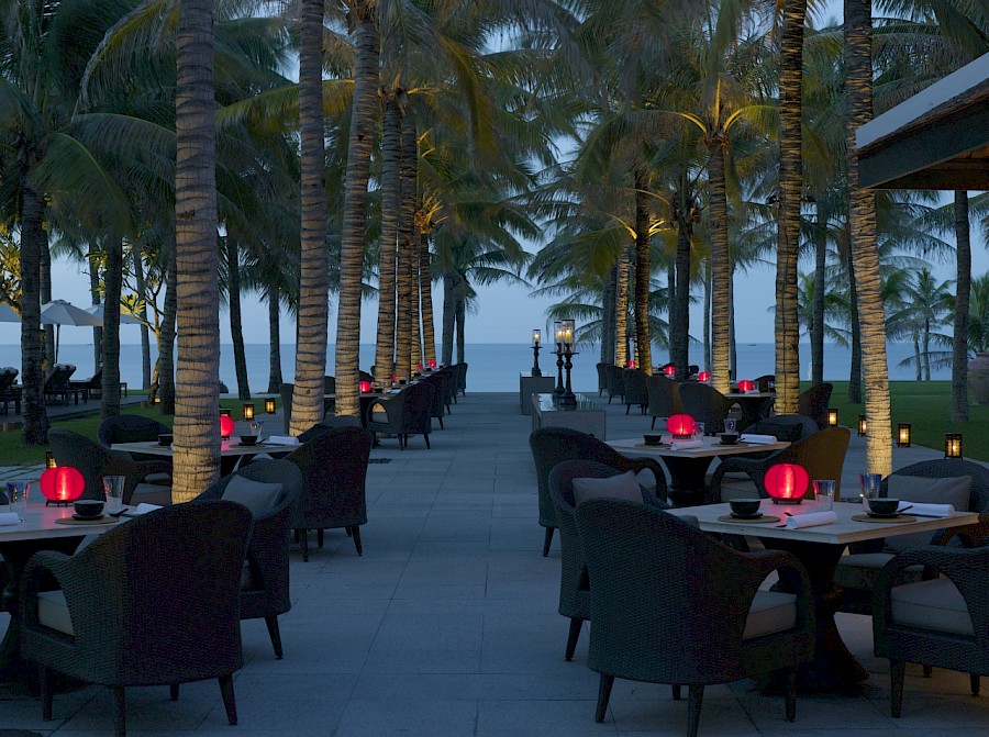 LUXE REIZEN  - TRAVEL IN LUXURY - LUXURY IS TRAVELLING  VIETNAM_LUXE REIZEN VIETNAM**THE NAM HAI FOUR SEASONS RESORT - HOI AN