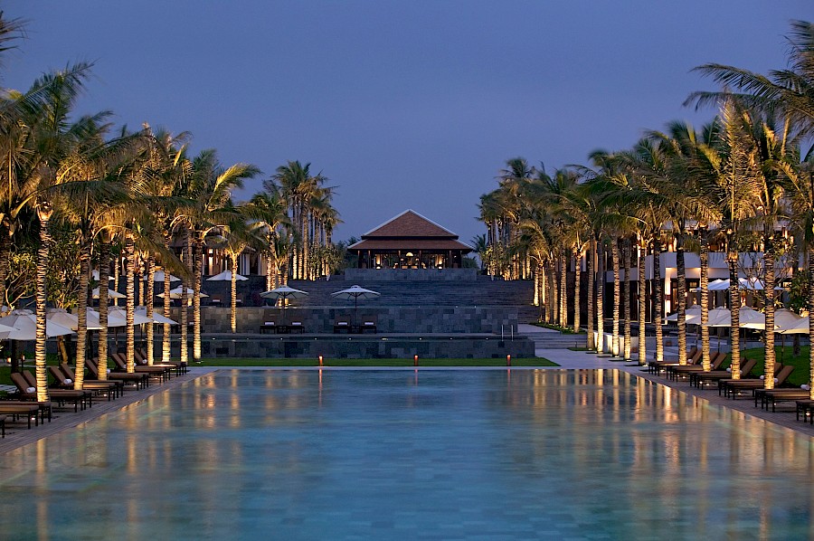 LUXE REIZEN  - TRAVEL IN LUXURY - LUXURY IS TRAVELLING  VIETNAM_LUXE REIZEN VIETNAM**THE NAM HAI FOUR SEASONS RESORT - HOI AN