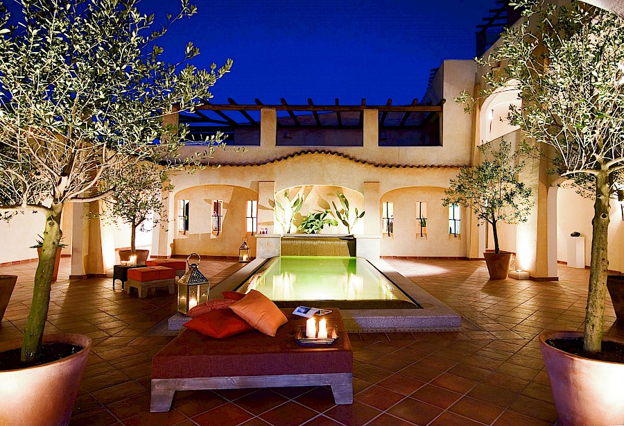 LUXE REIZEN  - TRAVEL IN LUXURY - LUXURY IS TRAVELLING  ITALIE_LUXE HOTELS SARDINIE**COLONNA PEVERO HOTEL