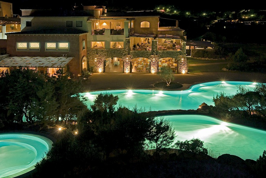 LUXE REIZEN  - TRAVEL IN LUXURY - LUXURY IS TRAVELLING  ITALIE_LUXE HOTELS SARDINIE**COLONNA PEVERO HOTEL