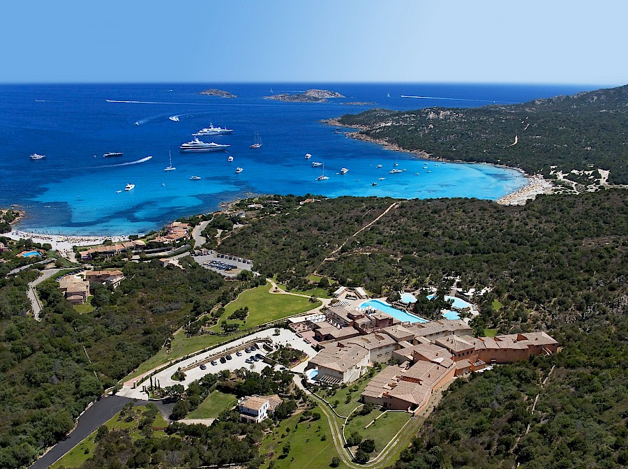 LUXE REIZEN  - TRAVEL IN LUXURY - LUXURY IS TRAVELLING  ITALIE_LUXE HOTELS SARDINIE**COLONNA PEVERO HOTEL