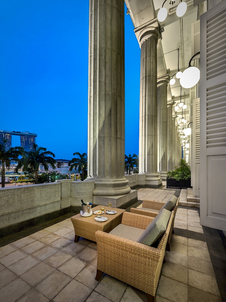 LUXE REIZEN  - TRAVEL IN LUXURY - LUXURY IS TRAVELLING  SINGAPORE_LUXE REIZEN SINGAPORE**THE FULLERTON HOTEL, SINGAPORE