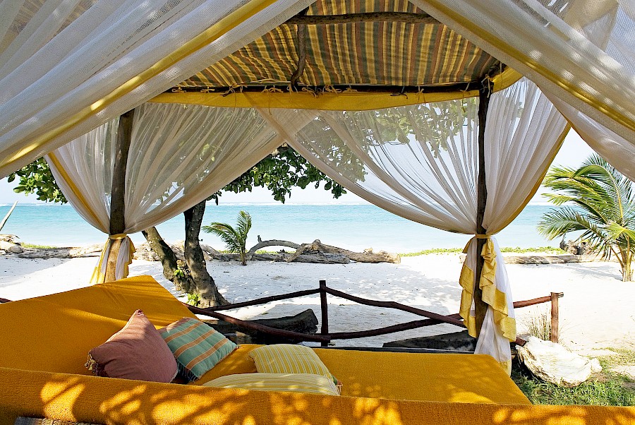 LUXE REIZEN  - TRAVEL IN LUXURY - LUXURY IS TRAVELLING  KENIA_LUXE SAFARI KENIA**RONDREIS KENIA - BUSH & BEACH