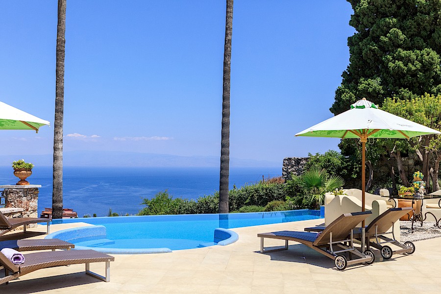 LUXE REIZEN  - TRAVEL IN LUXURY - LUXURY IS TRAVELLING  ITALIE_LUXE REIZEN SICILIE**THE ASHBEE - TAORMINA