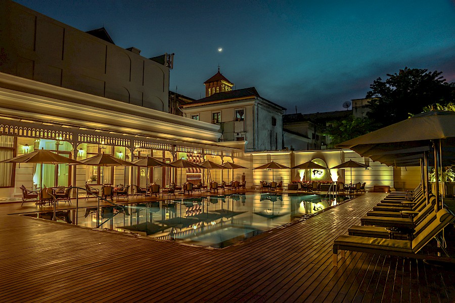 LUXE REIZEN  - TRAVEL IN LUXURY - LUXURY IS TRAVELLING  MYANMAR_LUXE PRIVE RONDREIS MYANMAR** THE STRAND YANGON