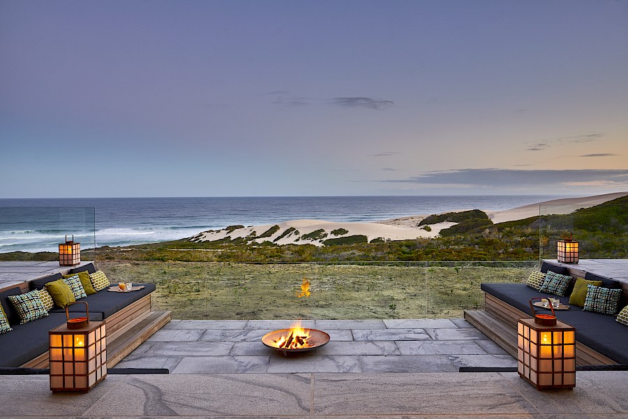 LUXE REIZEN  - TRAVEL IN LUXURY - LUXURY IS TRAVELLING  ZUID-AFRIKA_LUXE REIZEN ZUID-AFRIKA**MORUKURU BEACH LODGE - DE HOOP NATURE RESERVE