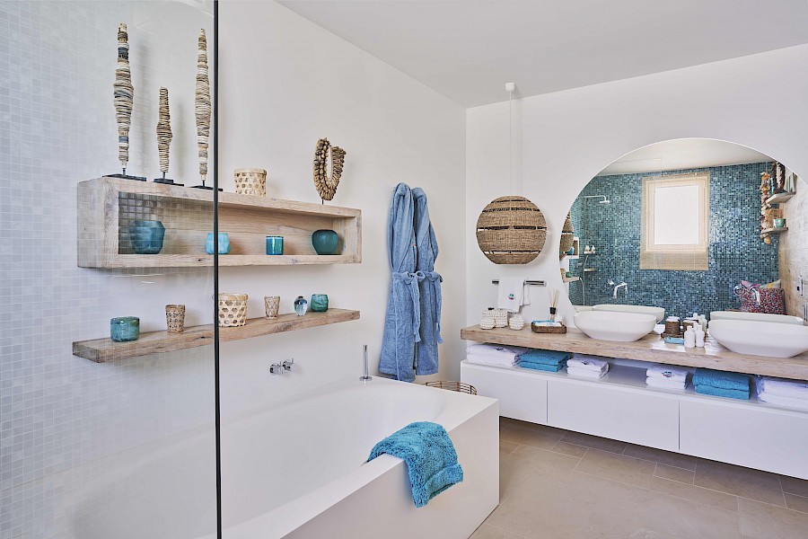 LUXE REIZEN  - TRAVEL IN LUXURY - LUXURY IS TRAVELLING  PORTUGAL_LUXE VILLAS ALGARVE - PORTUGAL**VILLA HIBISCUS BEACH HOUSE**VILA VITA COLLECTION