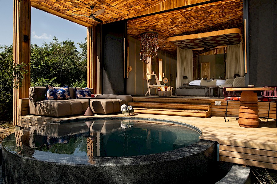 LUXE REIZEN - TRAVEL IN LUXURY - LUXURY IS TRAVELLING TANZANIA_LUXE SAFARI TANZANIA**GRUMETI SERENGETI RIVER LODGE