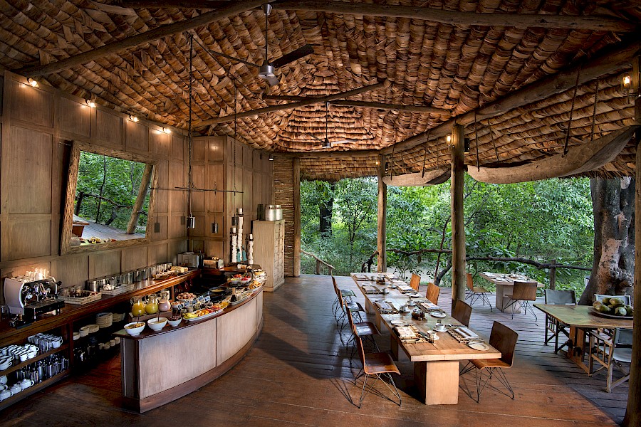 LUXE REIZEN - TRAVEL IN LUXURY - LUXURY IS TRAVELLING TANZANIA_LUXE SAFARI TANZANIA**LAKE MANYARA TREE LODGE