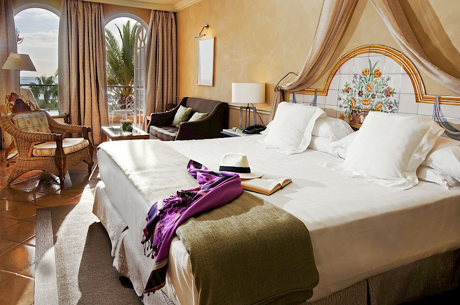 LUXE REIZEN - TRAVEL IN LUXURY - LUXURY IS TRAVELLING SPANJE_BAHIA DEL DUQUE**LUXE REIZEN TENERIFE - SPANJE